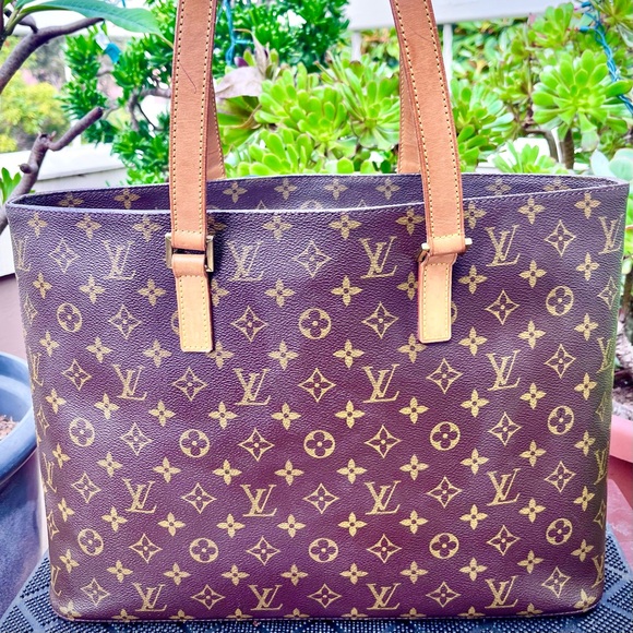 Gorgeous ๐ Authentic Louis Vuitton Monogram Luco Tote/Shouler Bag DISCONTINUED! - Picture 3 of 6